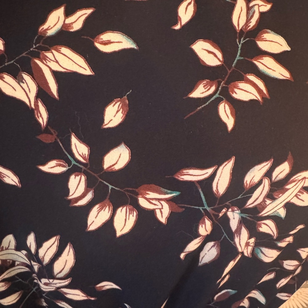 Collective Concepts Black and Cream Floral Dress - Picture 4 of 7